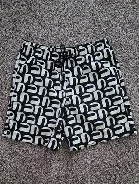 Express Shorts With Liner